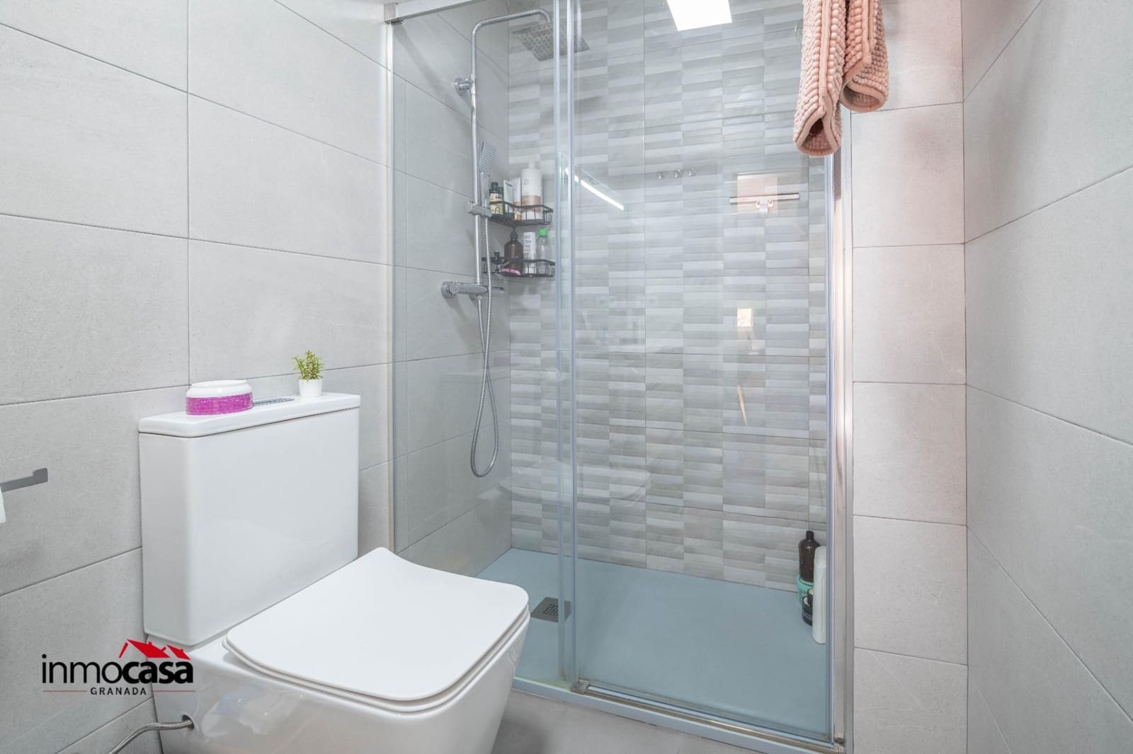 2 bedroom Flat for sale in Las Gabias with garage - € 150,000 (Ref: 9732370)