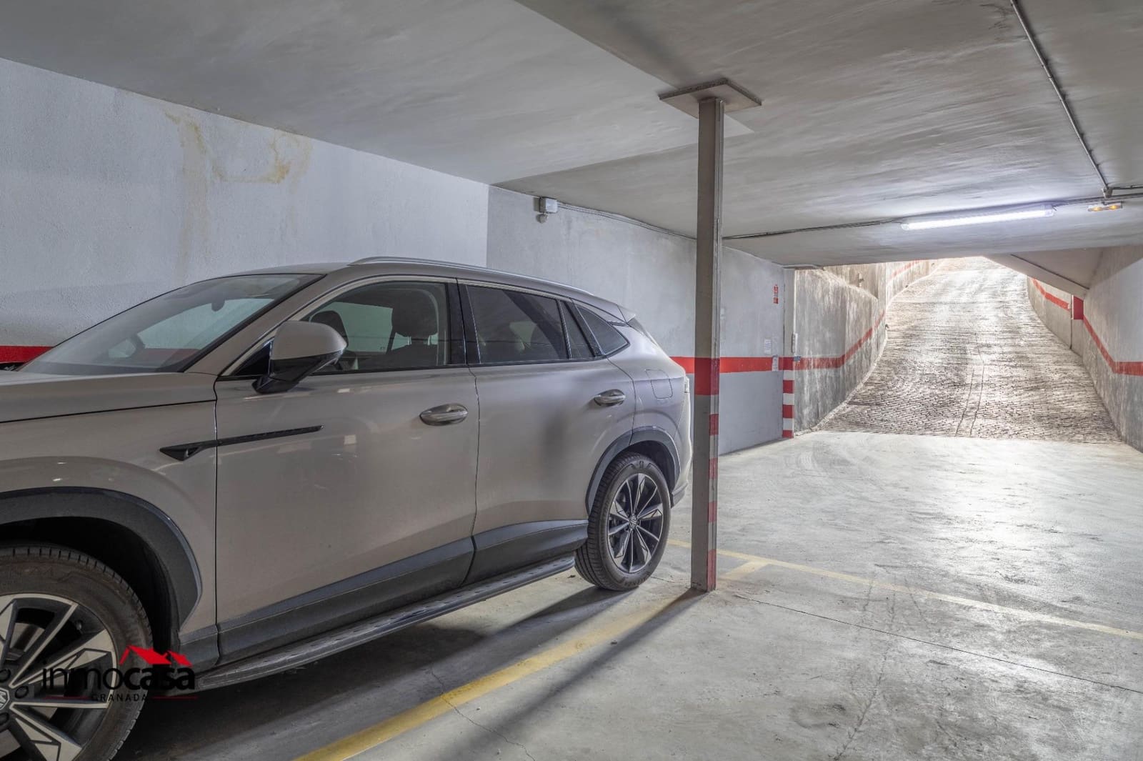 2 bedroom Flat for sale in Las Gabias with garage - € 150,000 (Ref: 9732370)