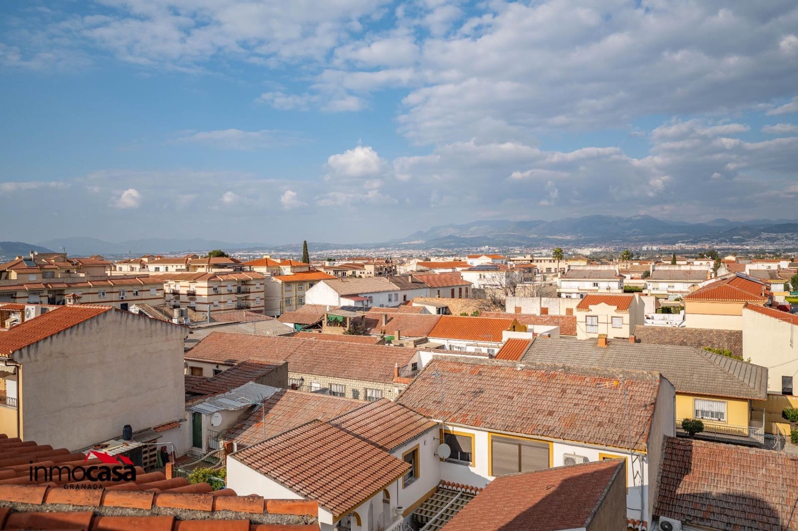 2 bedroom Flat for sale in Las Gabias with garage - € 150,000 (Ref: 9732370)