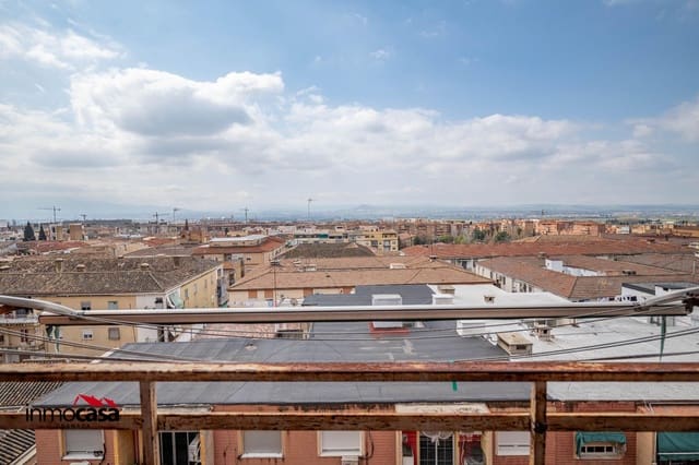 3 bedroom Flat for sale in Granada city with garage - € 229,900 (Ref: 9732371)
