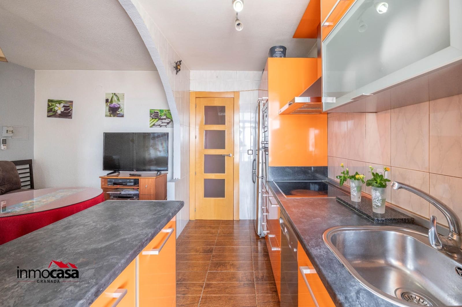 3 bedroom Flat for sale in Granada city with garage - € 229,900 (Ref: 9732371)