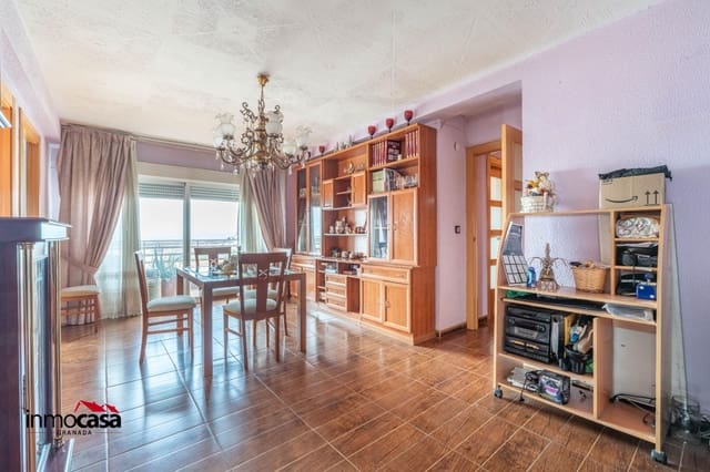 3 bedroom Flat for sale in Granada city with garage - € 229,900 (Ref: 9732371)