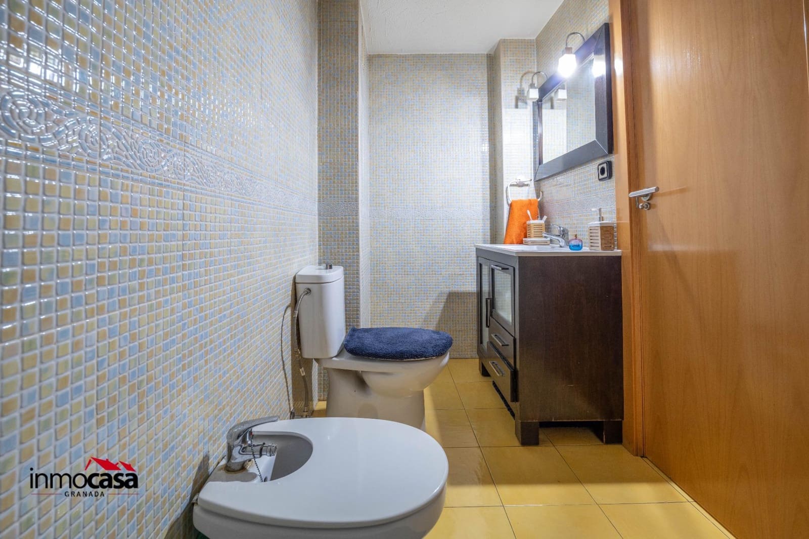 3 bedroom Flat for sale in Granada city with garage - € 229,900 (Ref: 9732371)