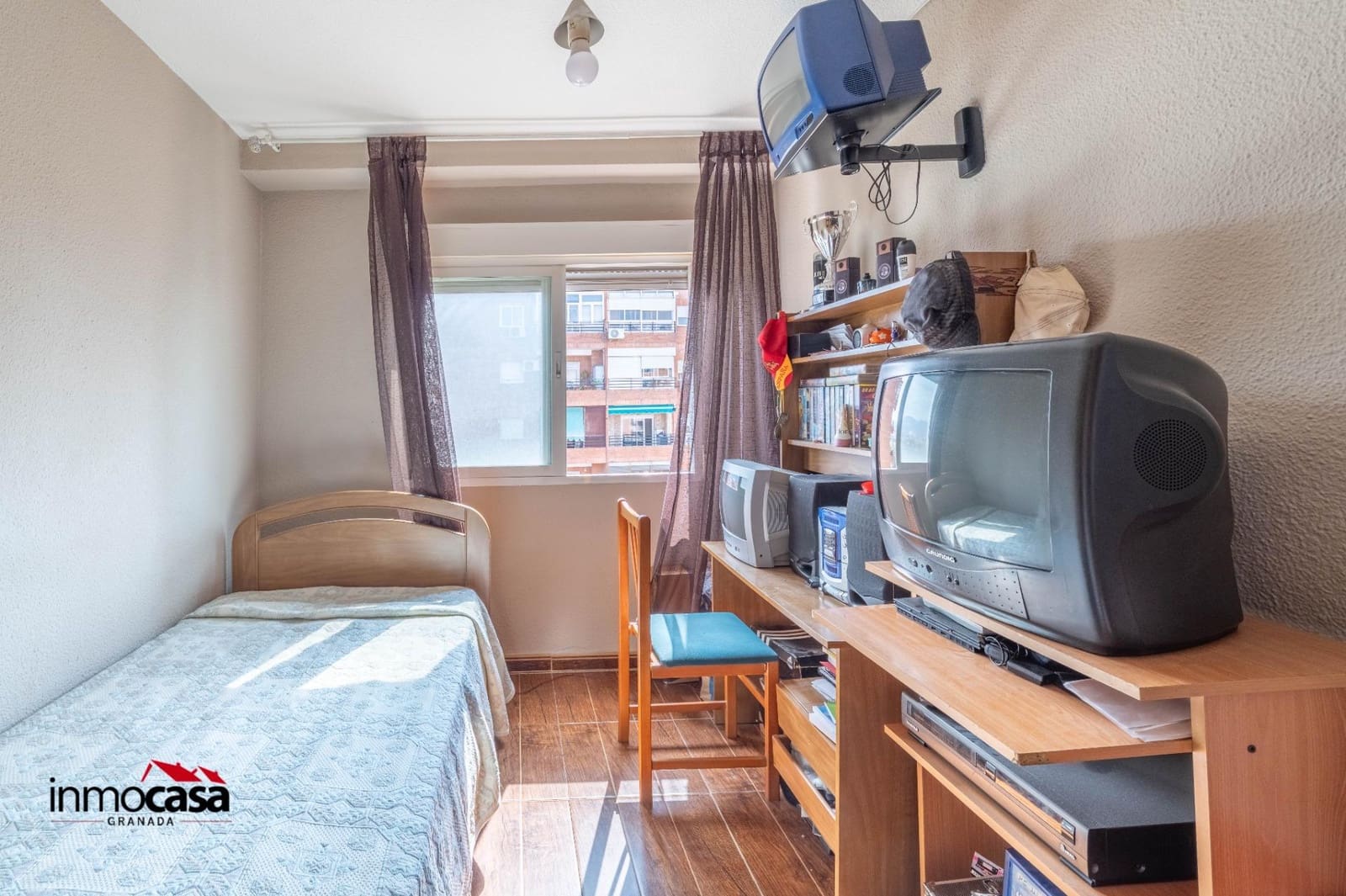 3 bedroom Flat for sale in Granada city with garage - € 229,900 (Ref: 9732371)