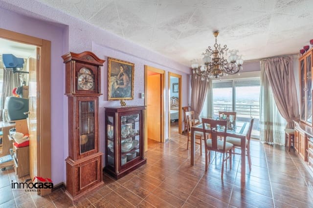 3 bedroom Flat for sale in Granada city with garage - € 229,900 (Ref: 9732371)