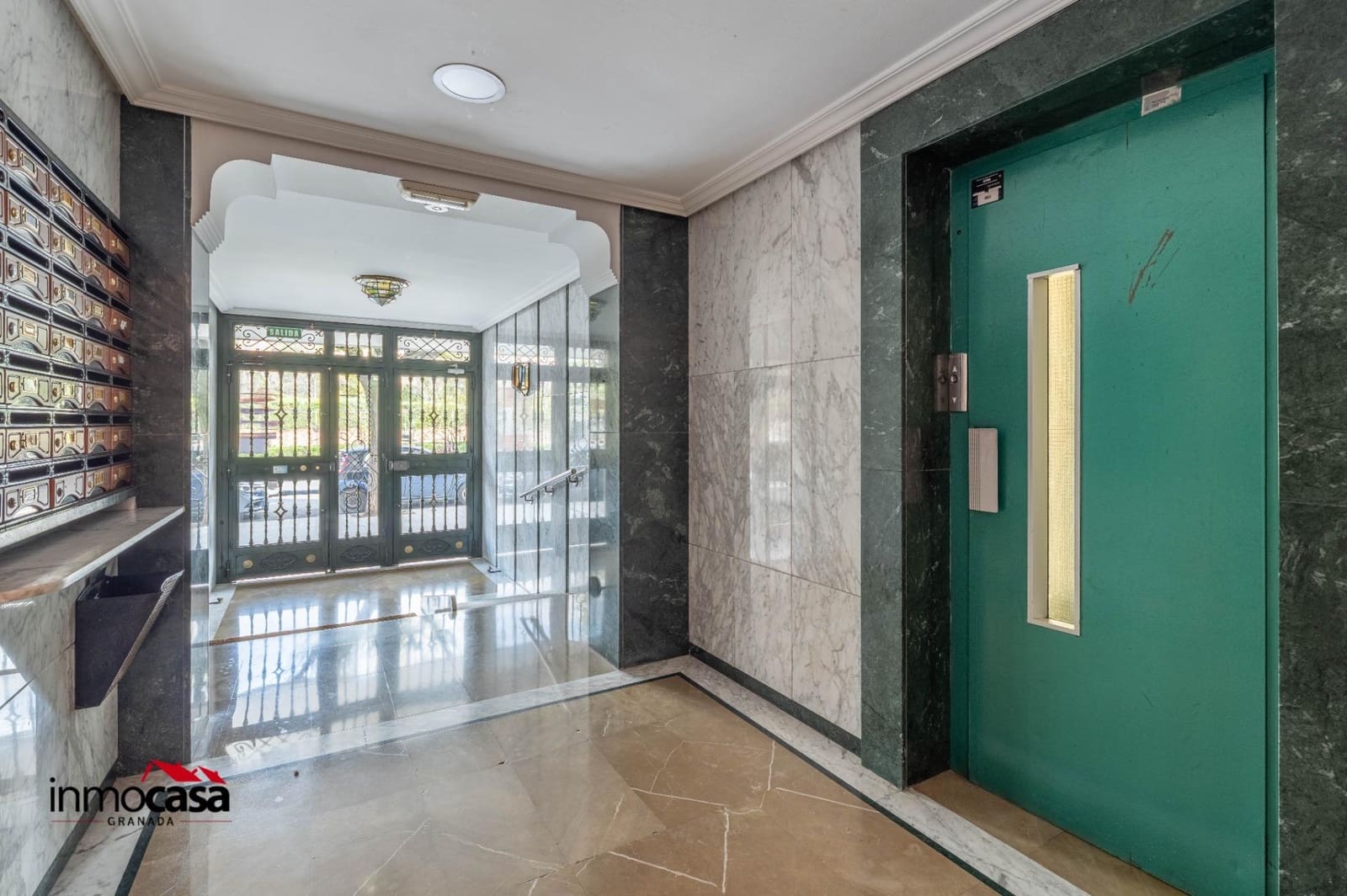 3 bedroom Flat for sale in Granada city with garage - € 229,900 (Ref: 9732371)