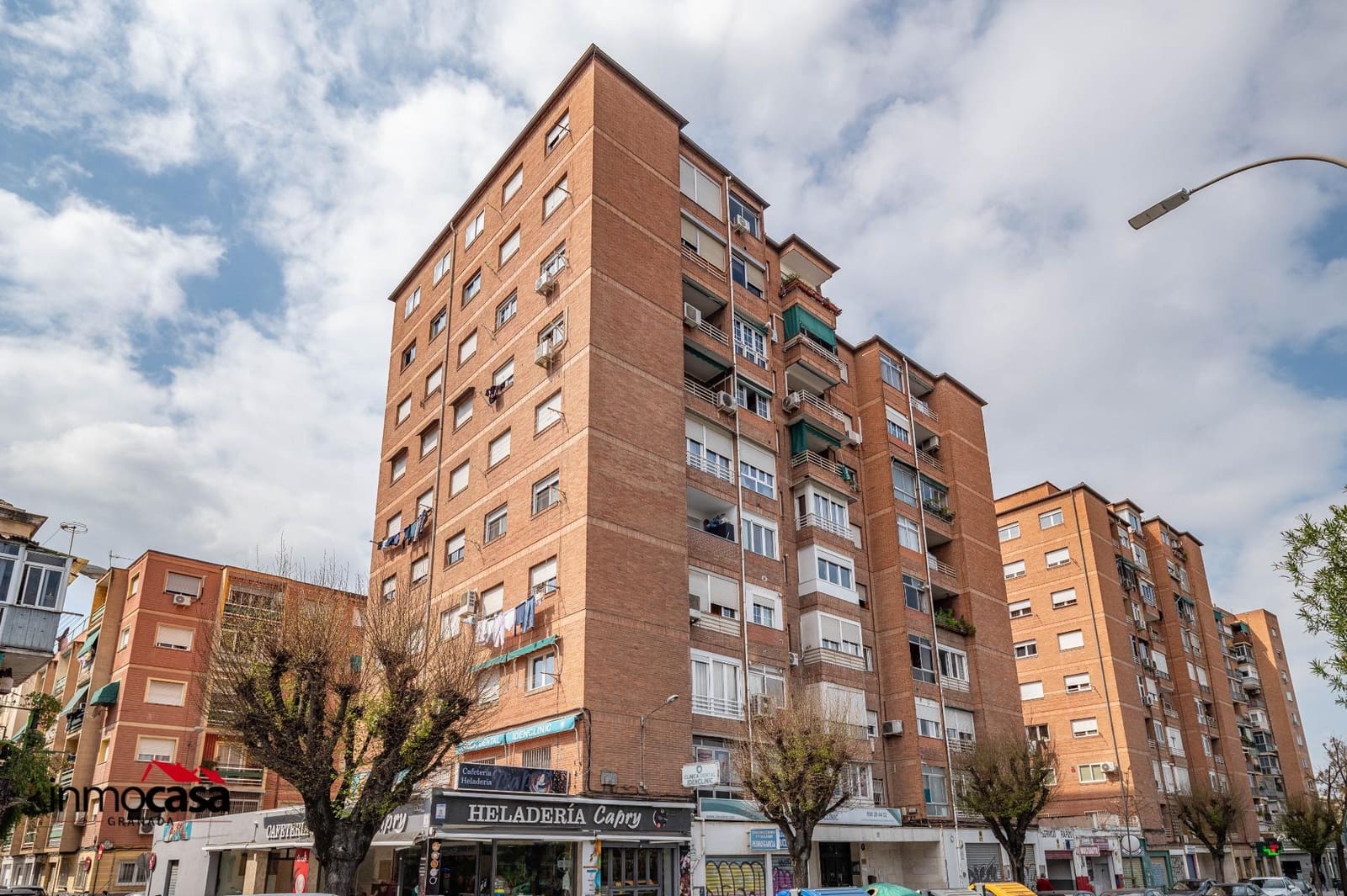 3 bedroom Flat for sale in Granada city with garage - € 229,900 (Ref: 9732371)