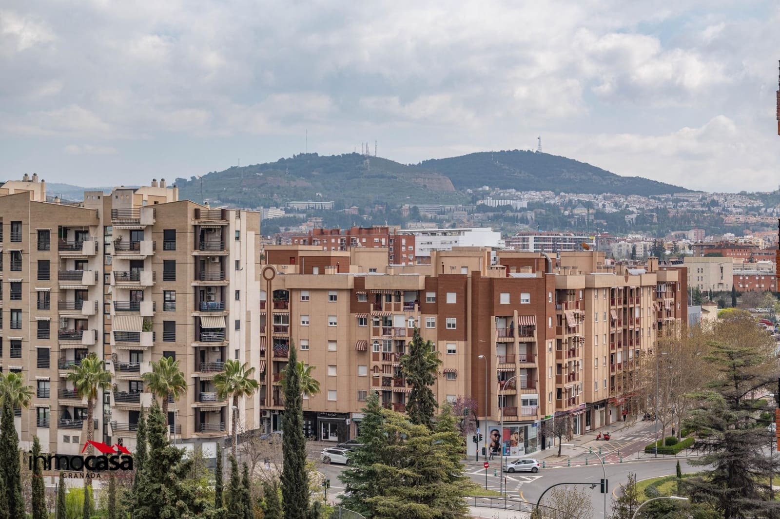 3 bedroom Flat for sale in Granada city with garage - € 229,900 (Ref: 9732371)