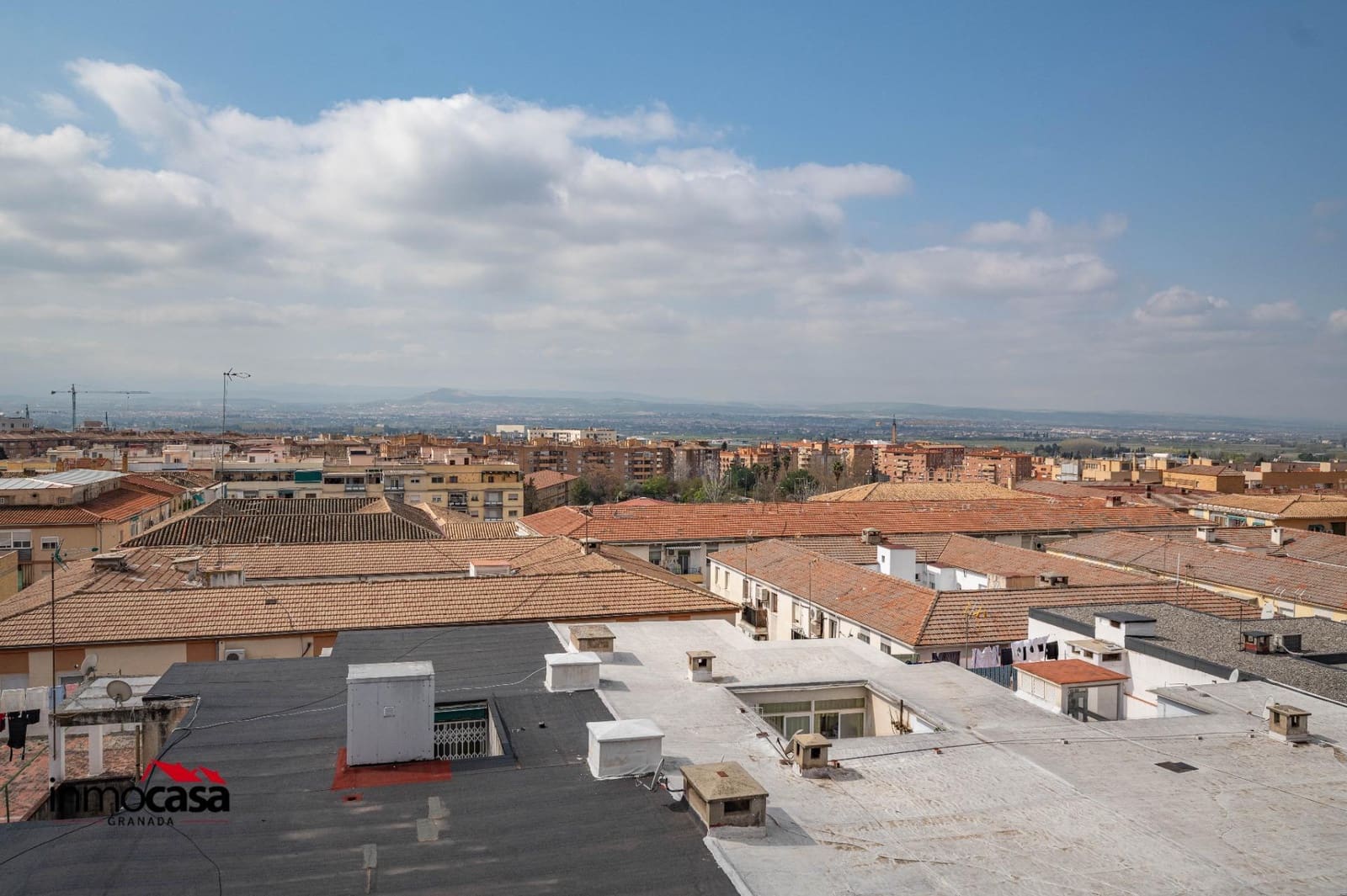 3 bedroom Flat for sale in Granada city with garage - € 229,900 (Ref: 9732371)