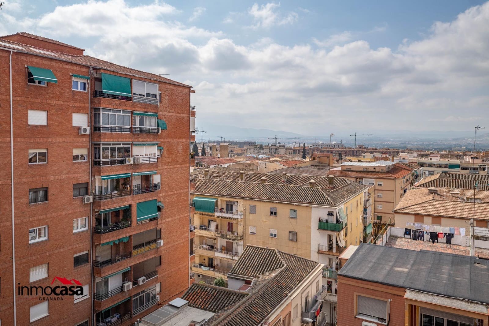 3 bedroom Flat for sale in Granada city with garage - € 229,900 (Ref: 9732371)