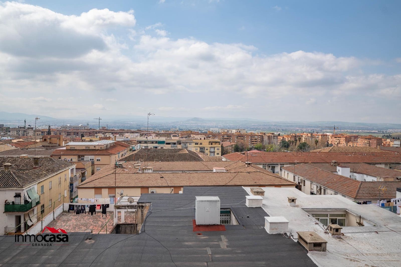 3 bedroom Flat for sale in Granada city with garage - € 229,900 (Ref: 9732371)