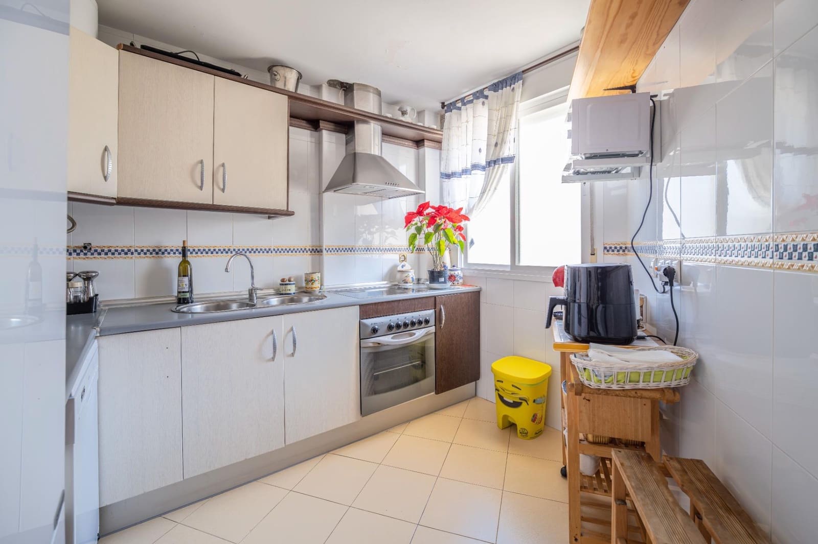 3 slaapkamer Huis te koop in La Herradura met garage - € 339.900 (Ref: 9743214)