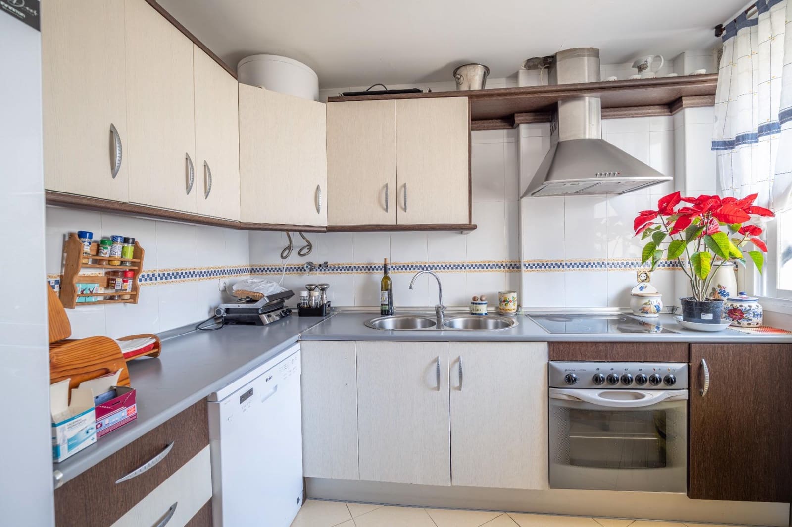 3 slaapkamer Huis te koop in La Herradura met garage - € 339.900 (Ref: 9743214)