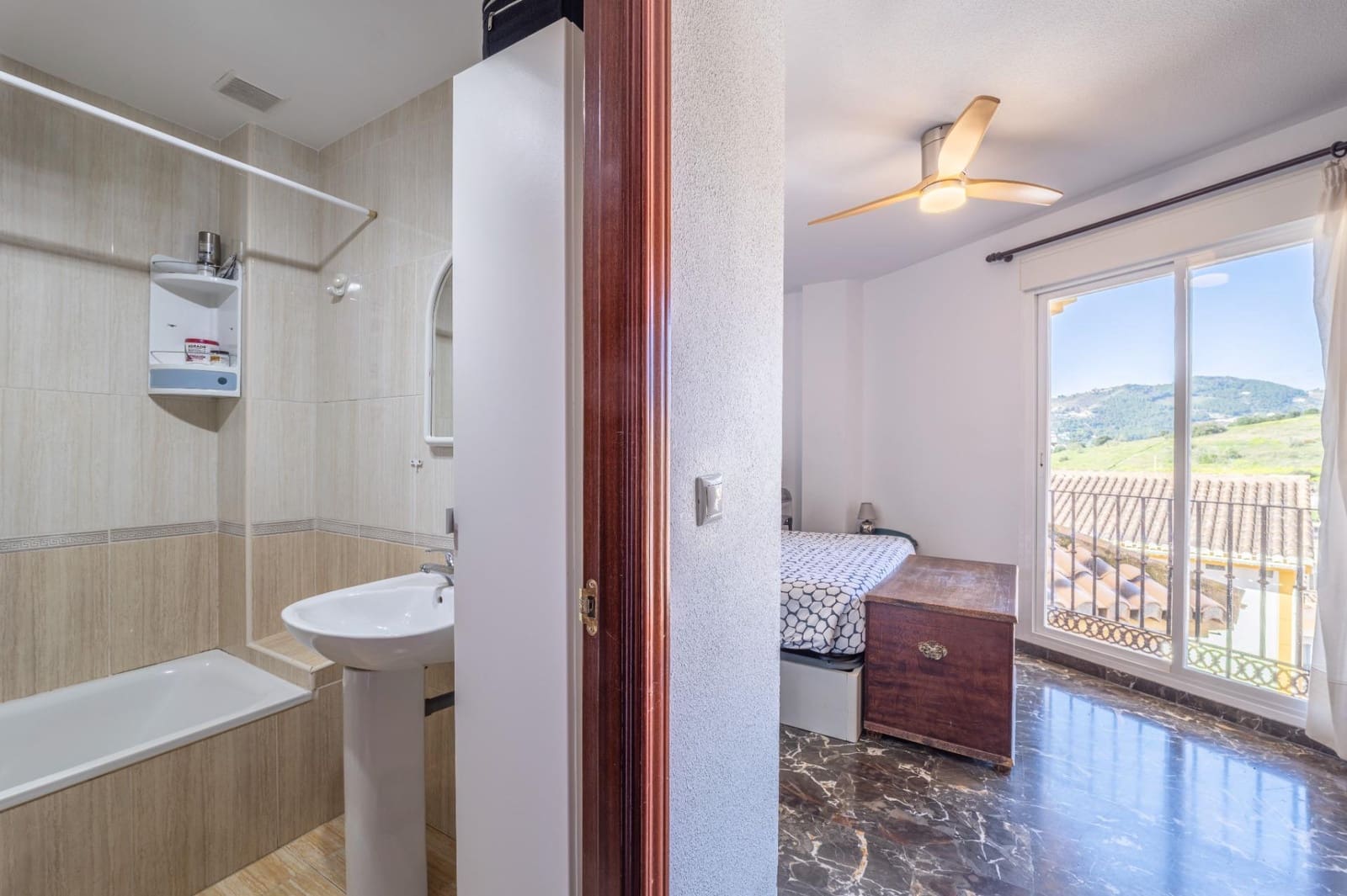 3 slaapkamer Huis te koop in La Herradura met garage - € 339.900 (Ref: 9743214)