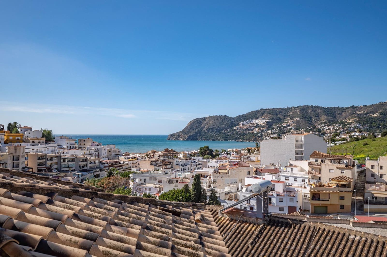 3 slaapkamer Huis te koop in La Herradura met garage - € 339.900 (Ref: 9743214)