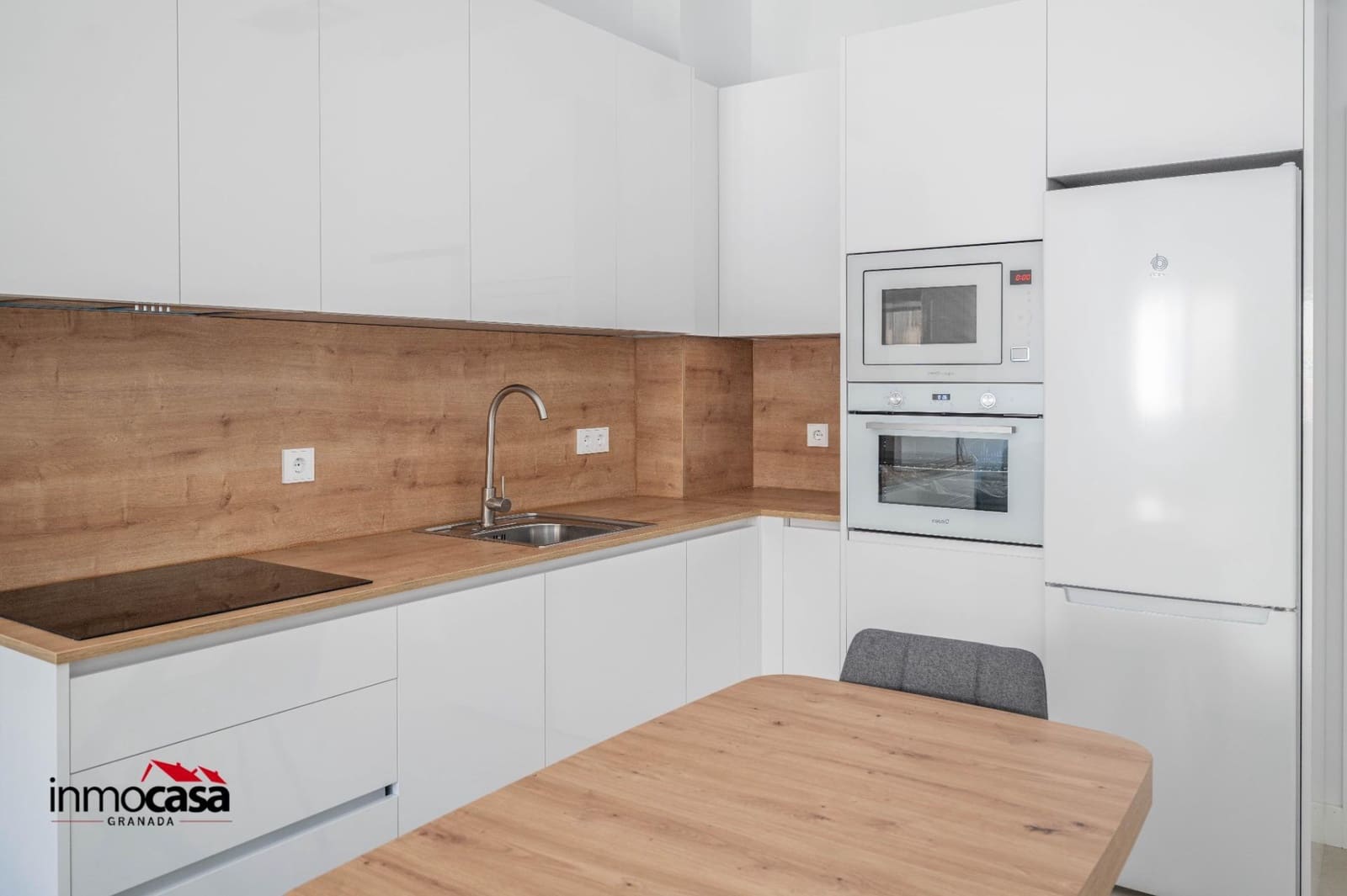 2 soverom Leilighet til leie i Granada by - € 800 (Ref: 9748156)