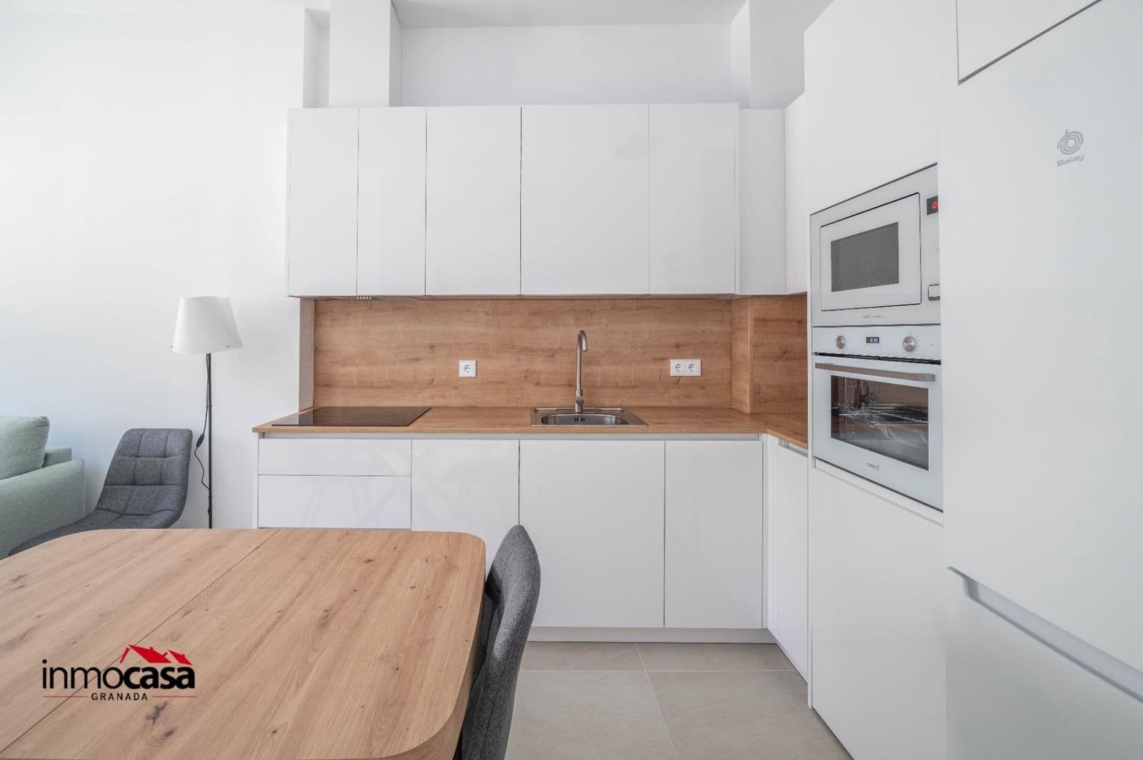 2 soverom Leilighet til leie i Granada by - € 800 (Ref: 9748156)