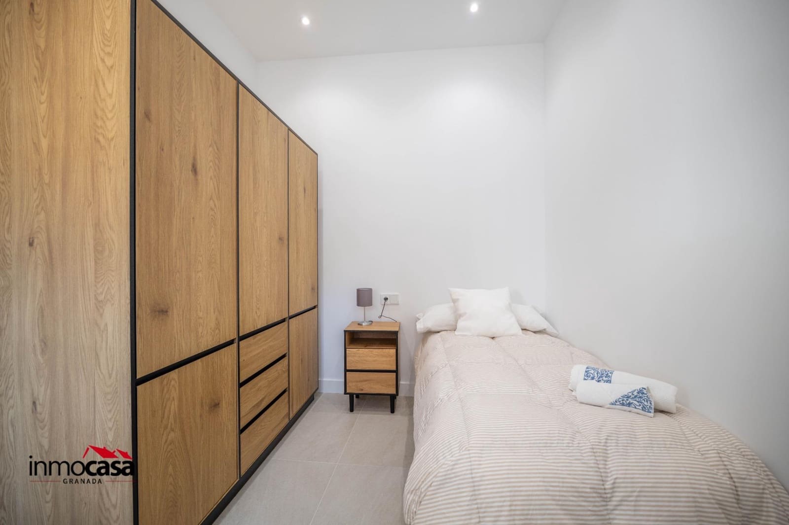 2 soverom Leilighet til leie i Granada by - € 800 (Ref: 9748156)