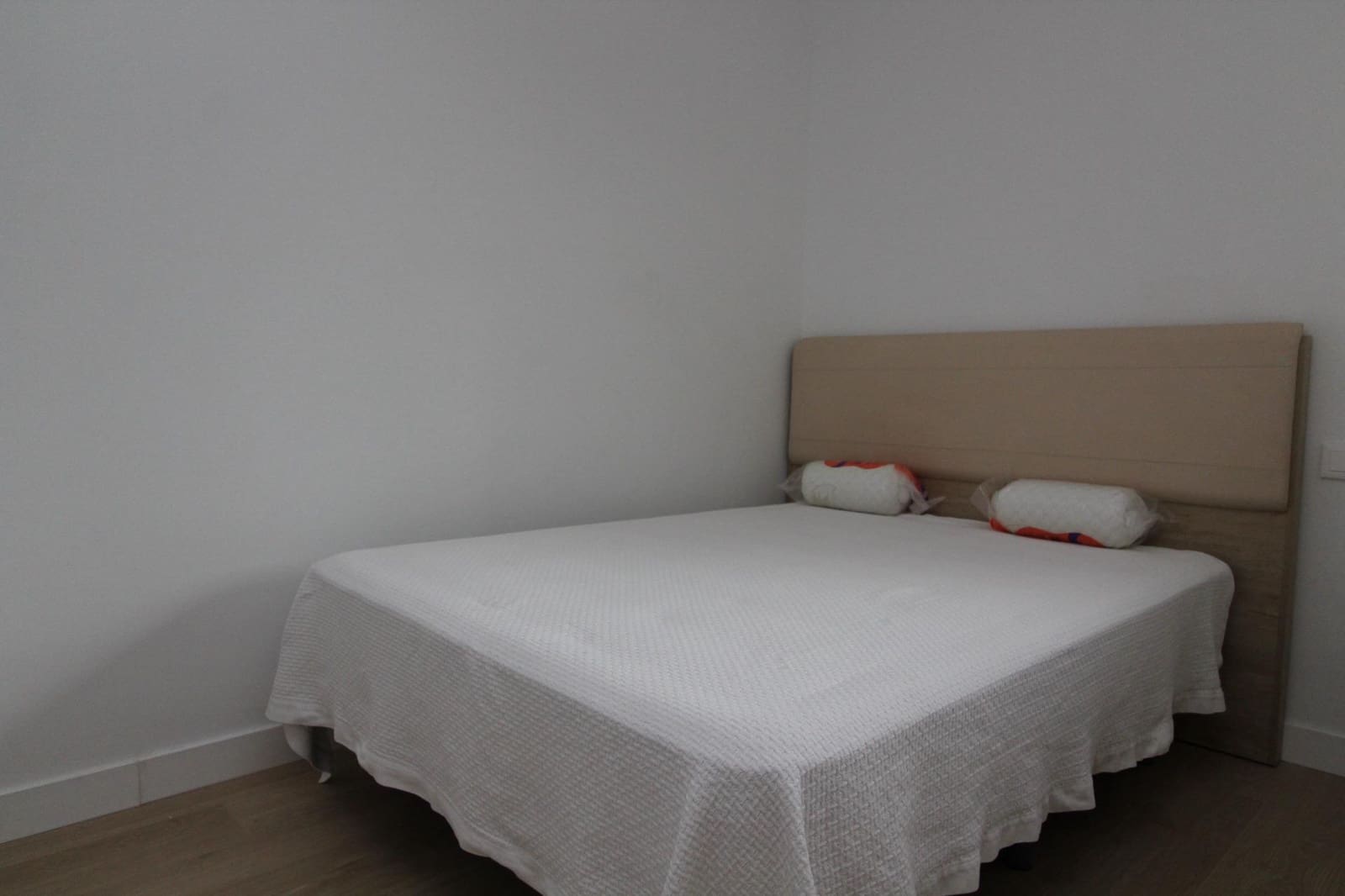 Studio for rent in Granada city with pool - € 750 (Ref: 9748158)