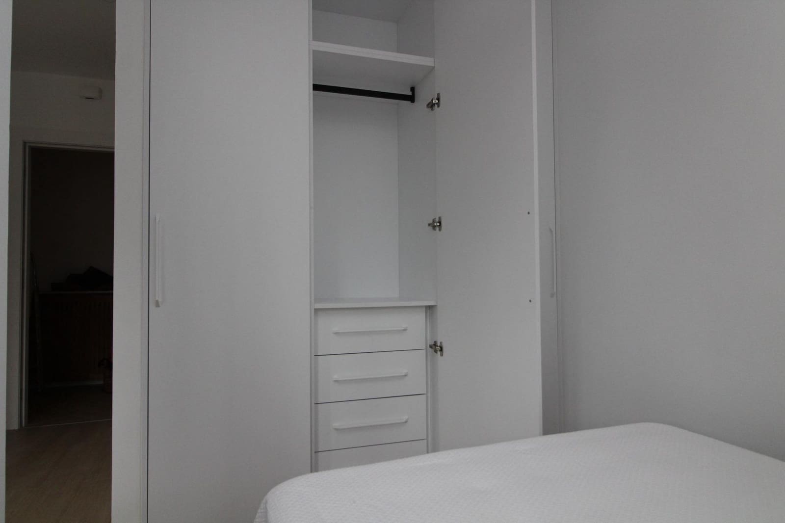 Studio for rent in Granada city with pool - € 750 (Ref: 9748158)
