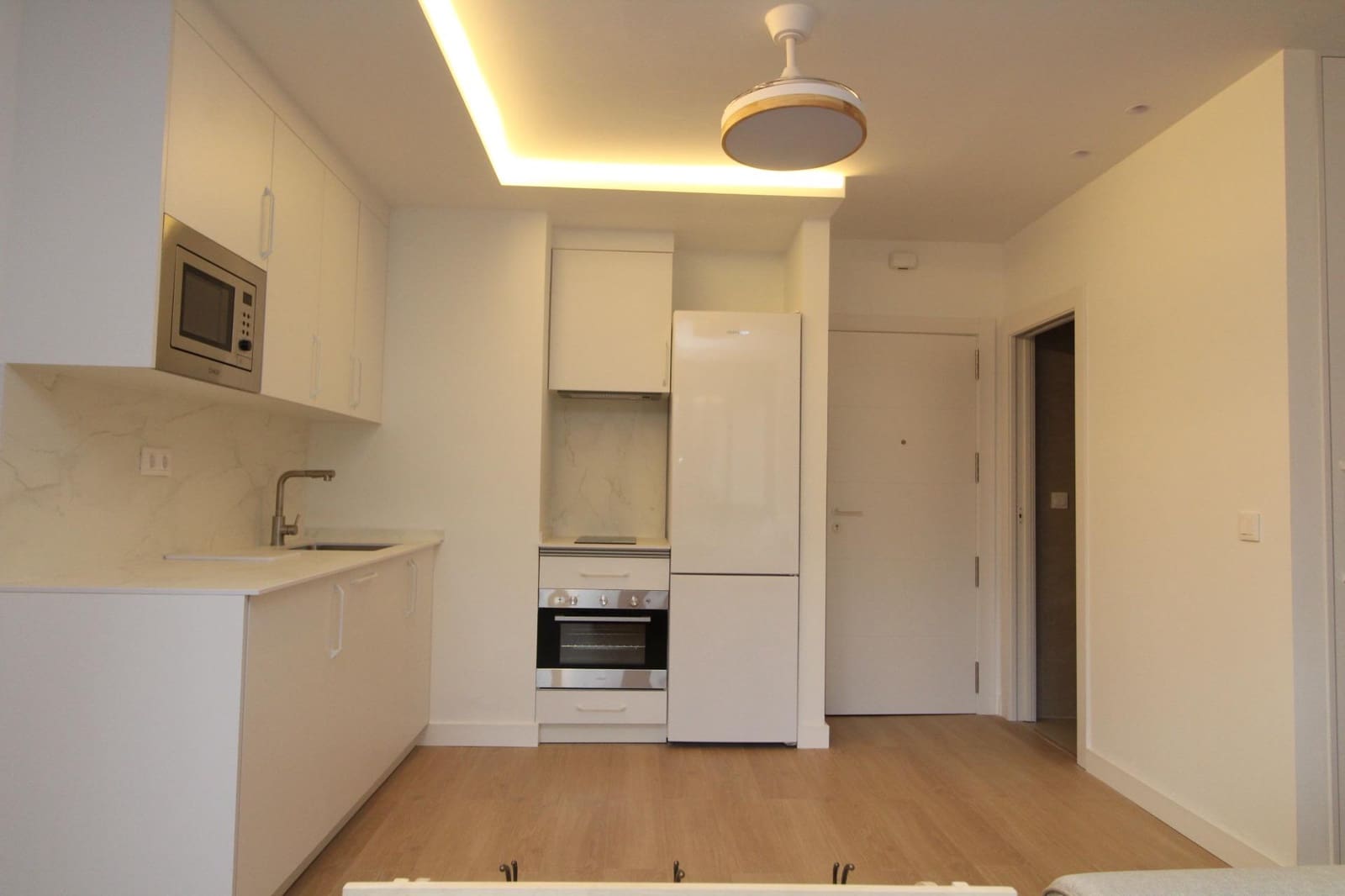 Studio for rent in Granada city with pool - € 750 (Ref: 9748158)