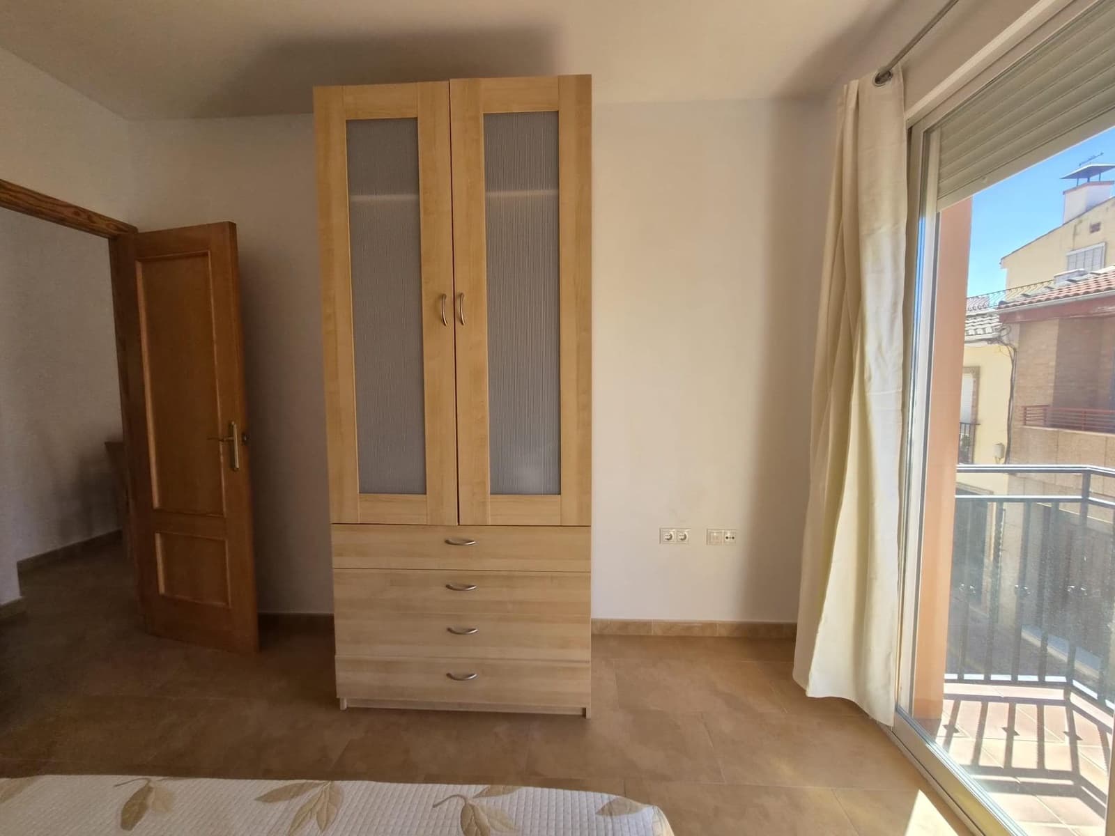 2 slaapkamer Flat te huur in Armilla met garage - € 700 (Ref: 9748159)