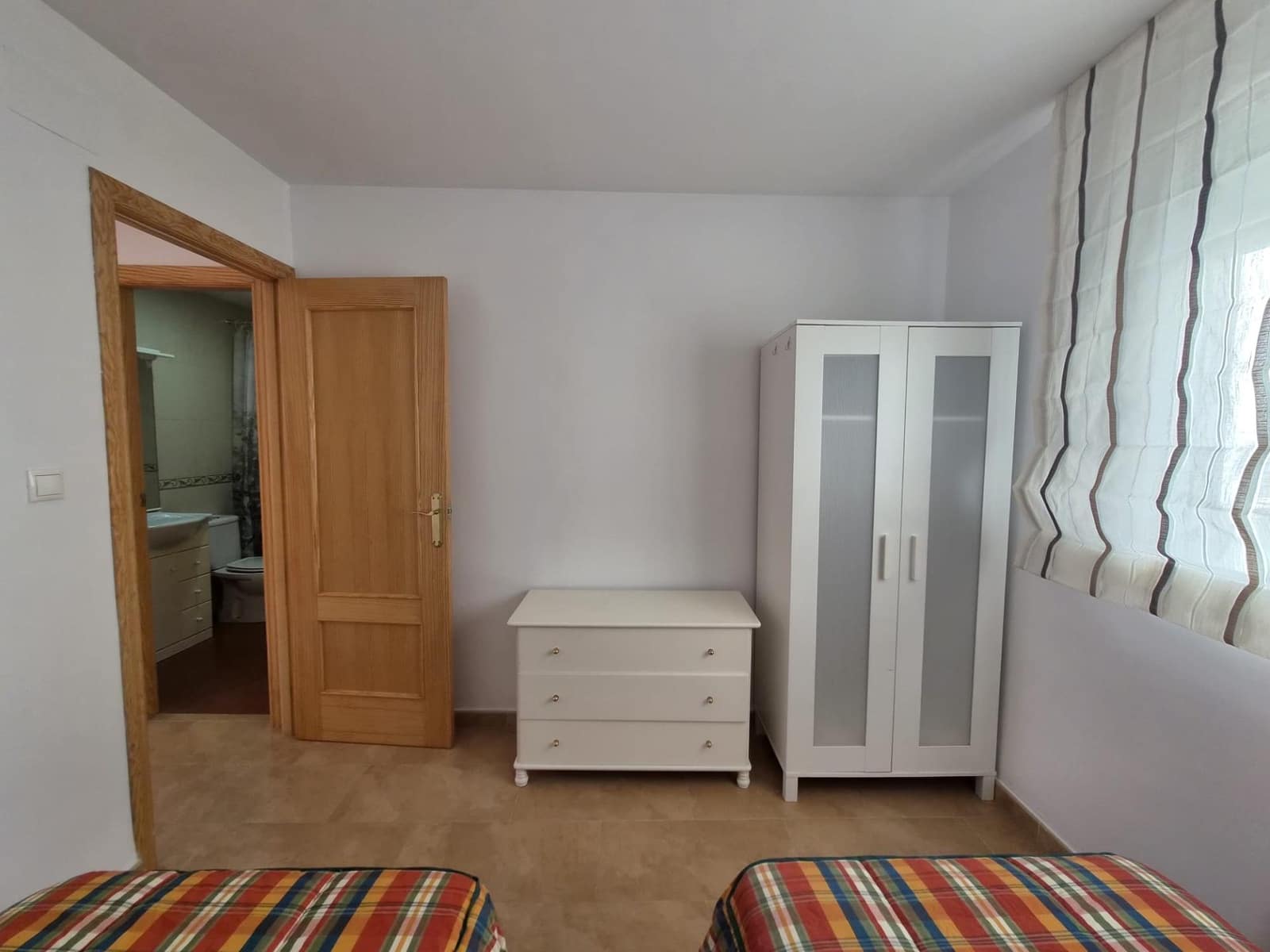 2 slaapkamer Flat te huur in Armilla met garage - € 700 (Ref: 9748159)