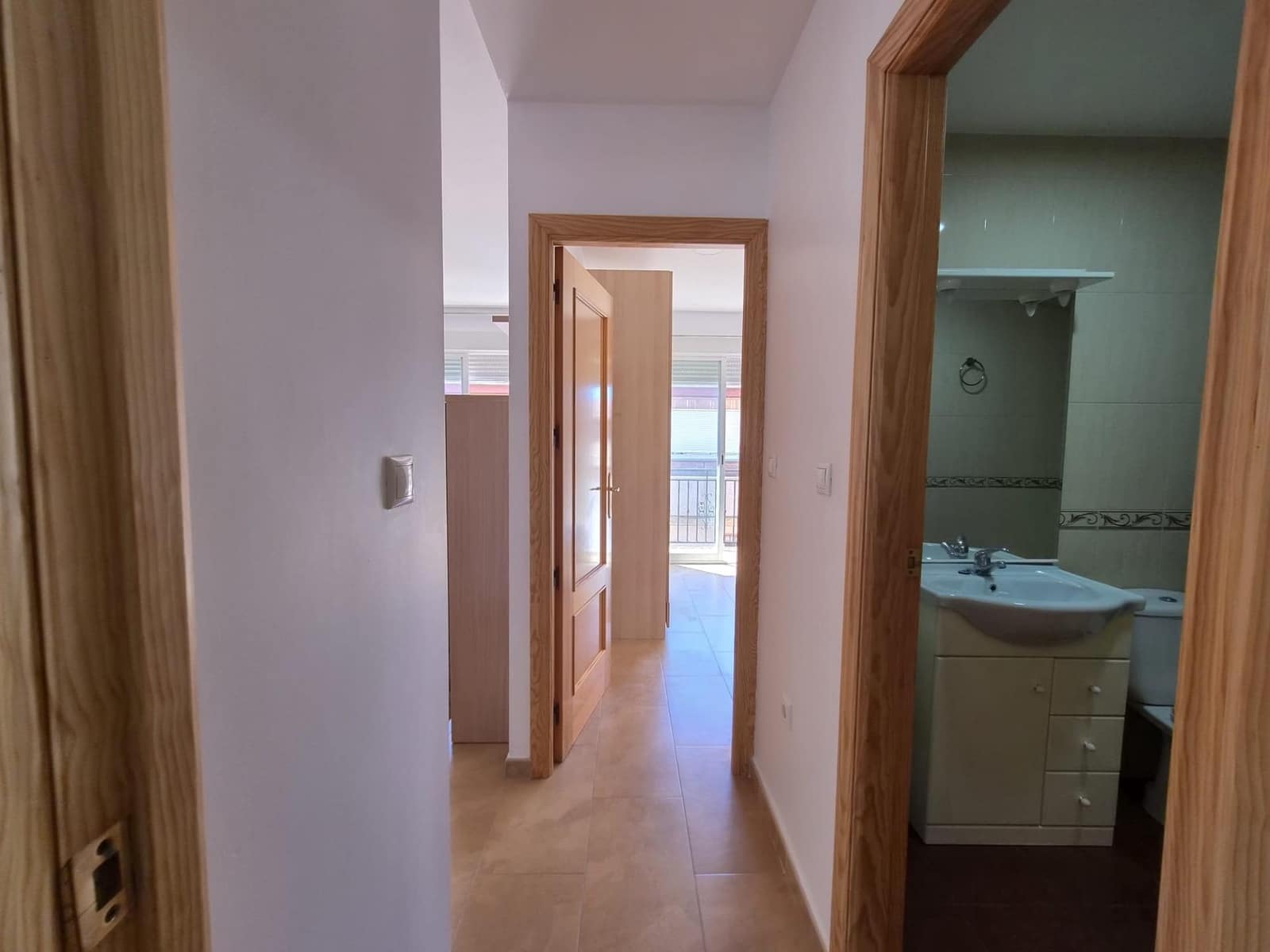 2 slaapkamer Flat te huur in Armilla met garage - € 700 (Ref: 9748159)