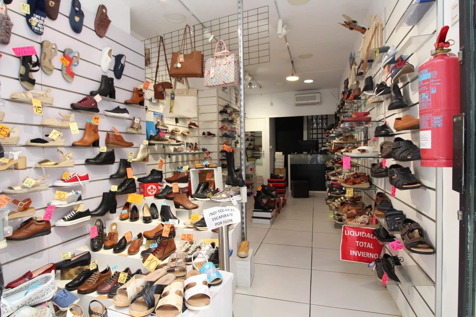 Erhverv til leje i Granada by - € 650 (Ref: 9755863)