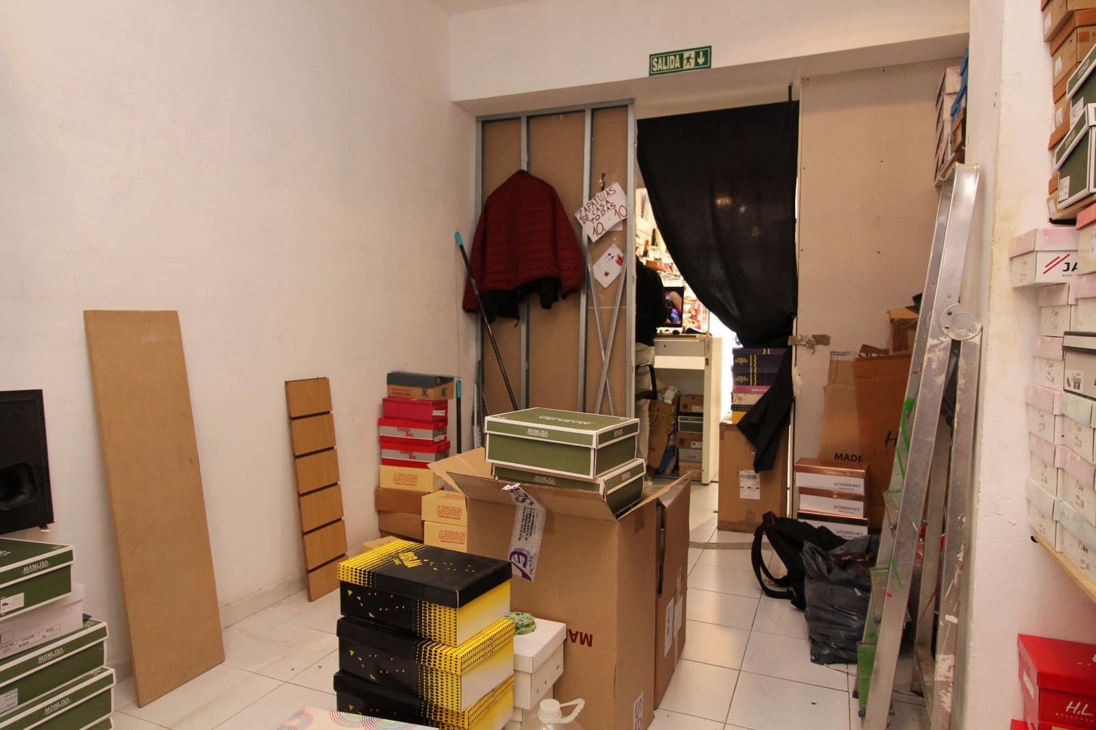 Erhverv til leje i Granada by - € 650 (Ref: 9755863)