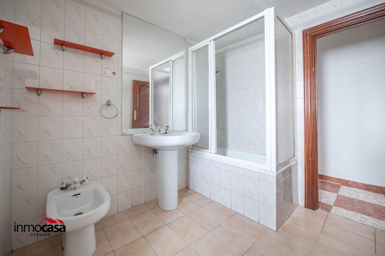 2 bedroom Flat for sale in Granada city - € 168,000 (Ref: 9759123)