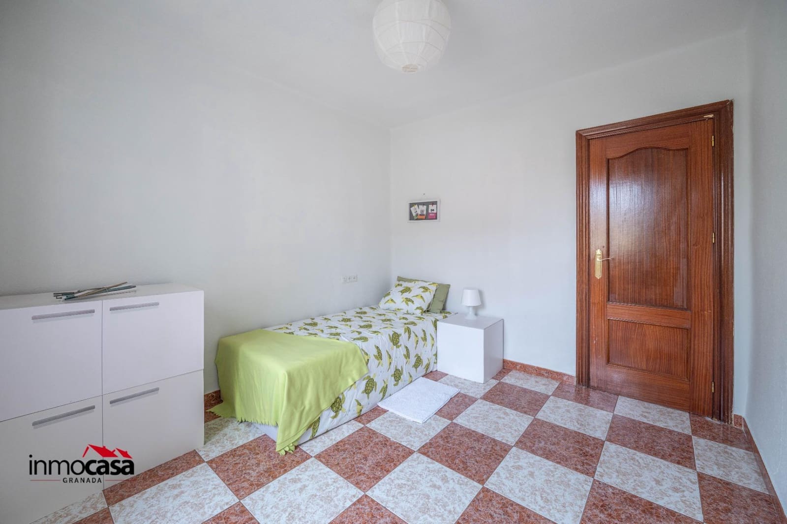 2 bedroom Flat for sale in Granada city - € 168,000 (Ref: 9759123)