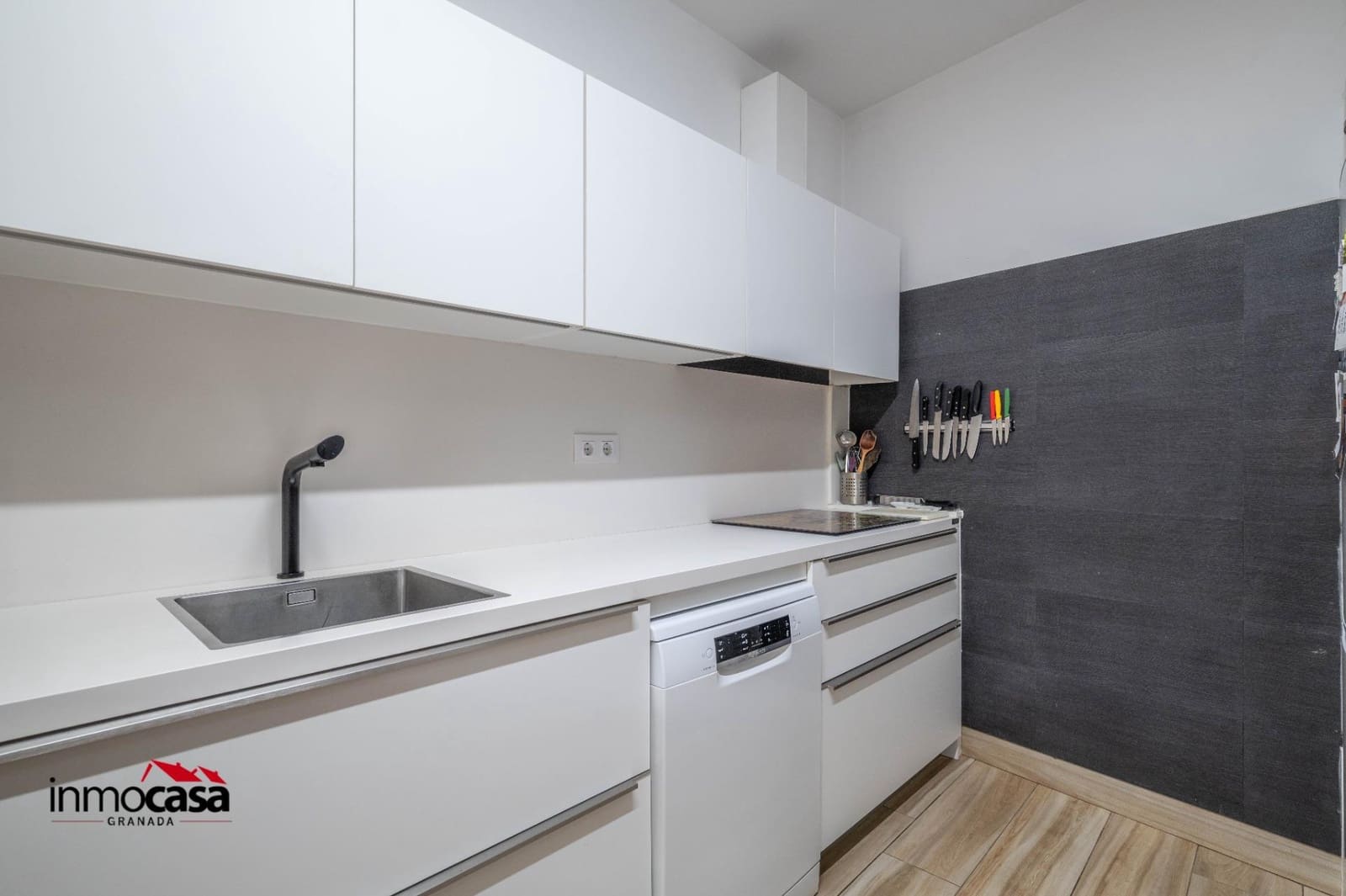 3 slaapkamer Halfvrijstaande villa te koop in Lecrin - € 180.000 (Ref: 9788532)