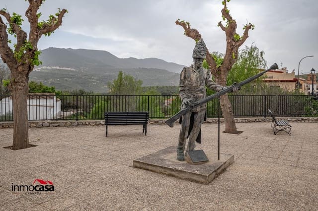 3 slaapkamer Halfvrijstaande villa te koop in Lecrín - € 180.000 (Ref: 9788532)