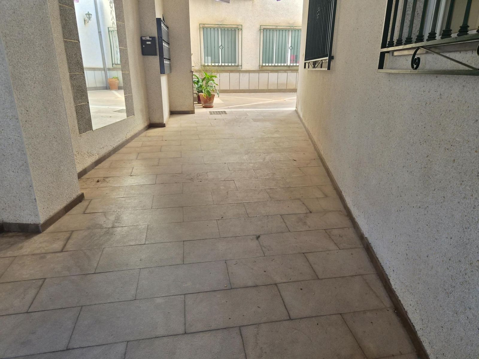 1 slaapkamer Flat te huur in Guejar Sierra - € 470 (Ref: 9788533)