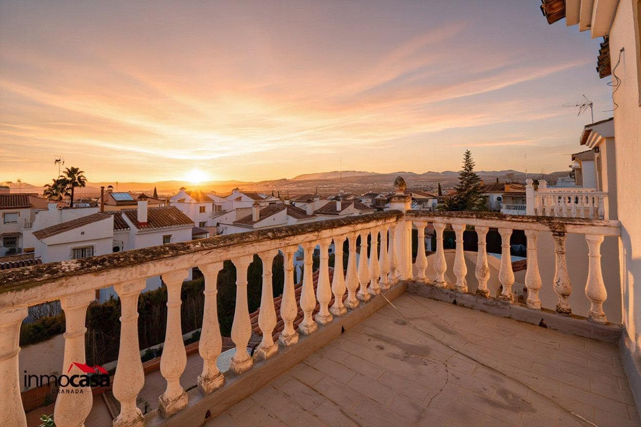 3 soveværelse Villa til salg i La Zubia med swimmingpool garage - € 272.000 (Ref: 9791201)