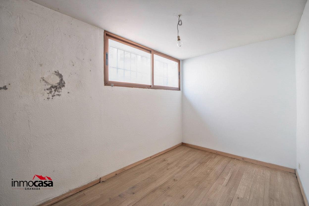 3 soveværelse Villa til salg i La Zubia med swimmingpool garage - € 272.000 (Ref: 9791201)