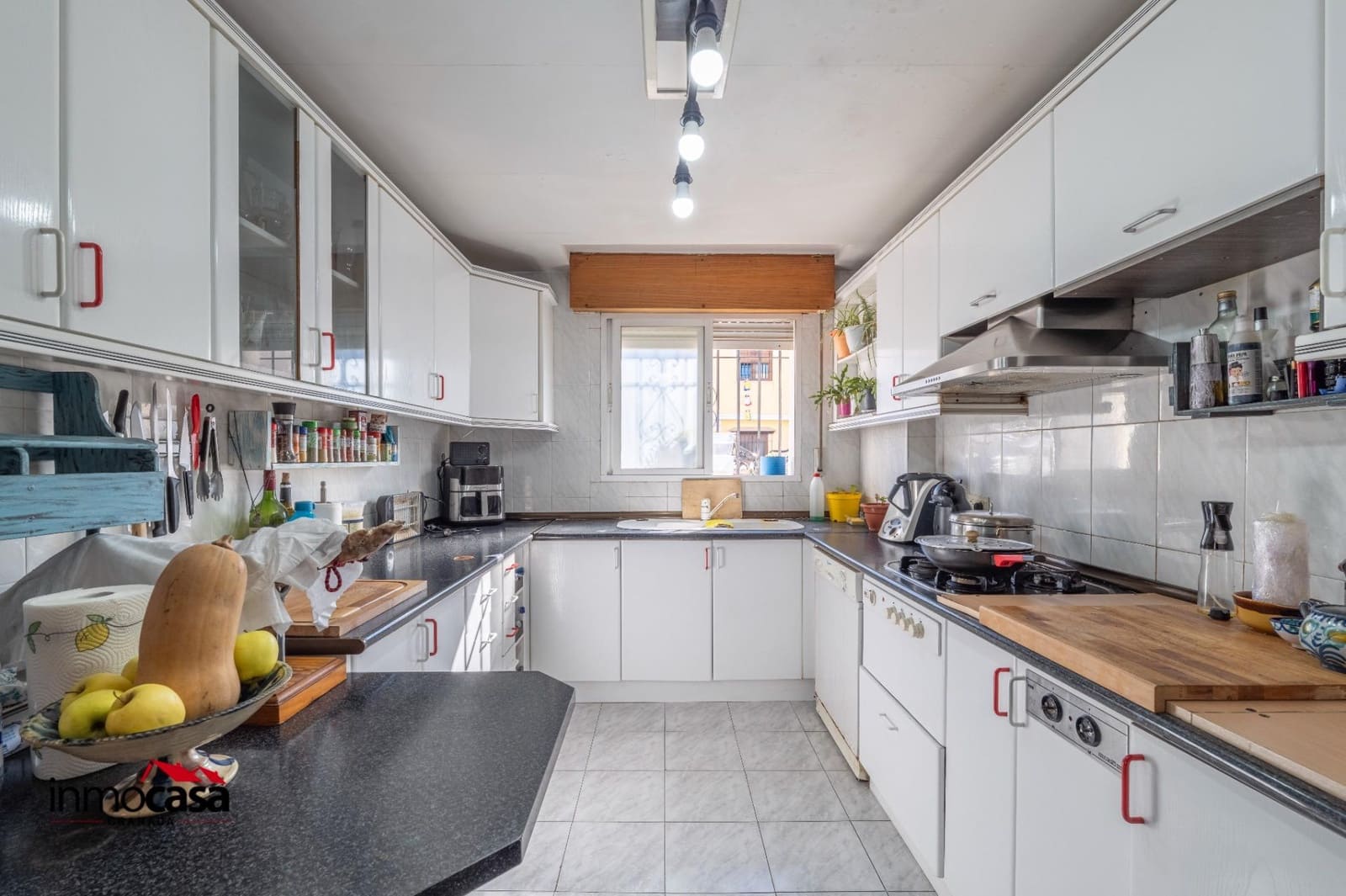 3 soveværelse Villa til salg i La Zubia med swimmingpool garage - € 272.000 (Ref: 9791201)