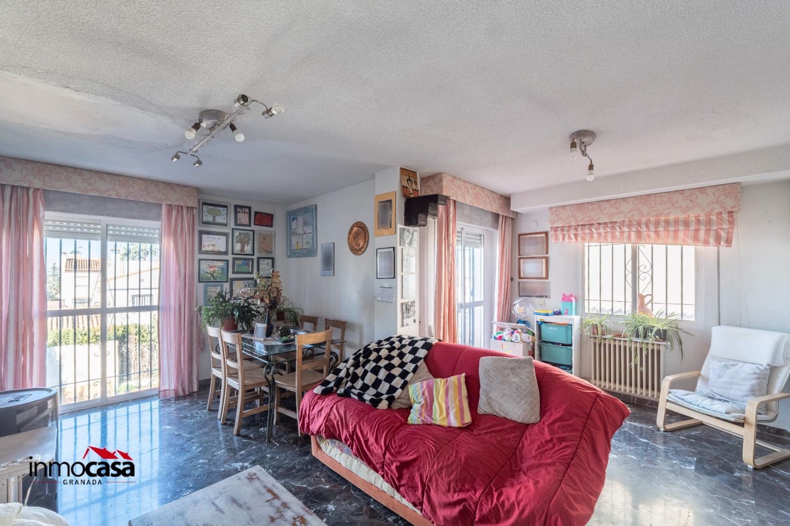 3 soveværelse Villa til salg i La Zubia med swimmingpool garage - € 272.000 (Ref: 9791201)