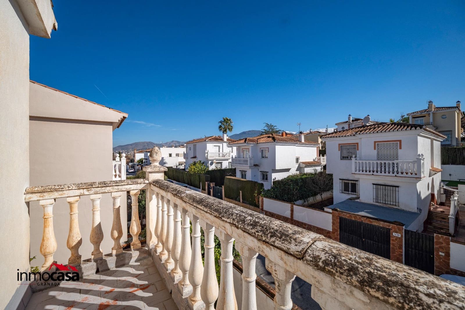 3 soveværelse Villa til salg i La Zubia med swimmingpool garage - € 272.000 (Ref: 9791201)