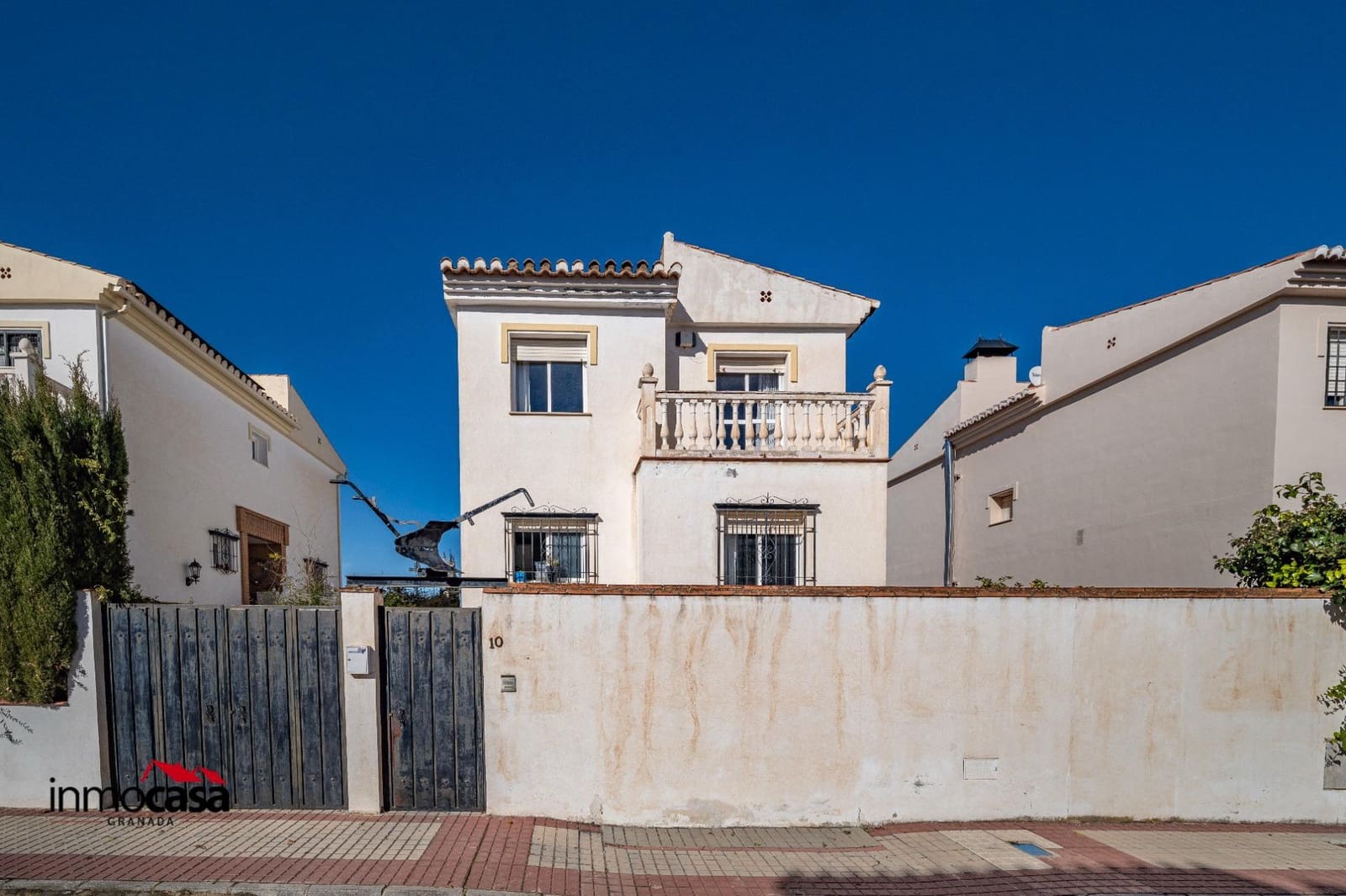 3 soveværelse Villa til salg i La Zubia med swimmingpool garage - € 272.000 (Ref: 9791201)