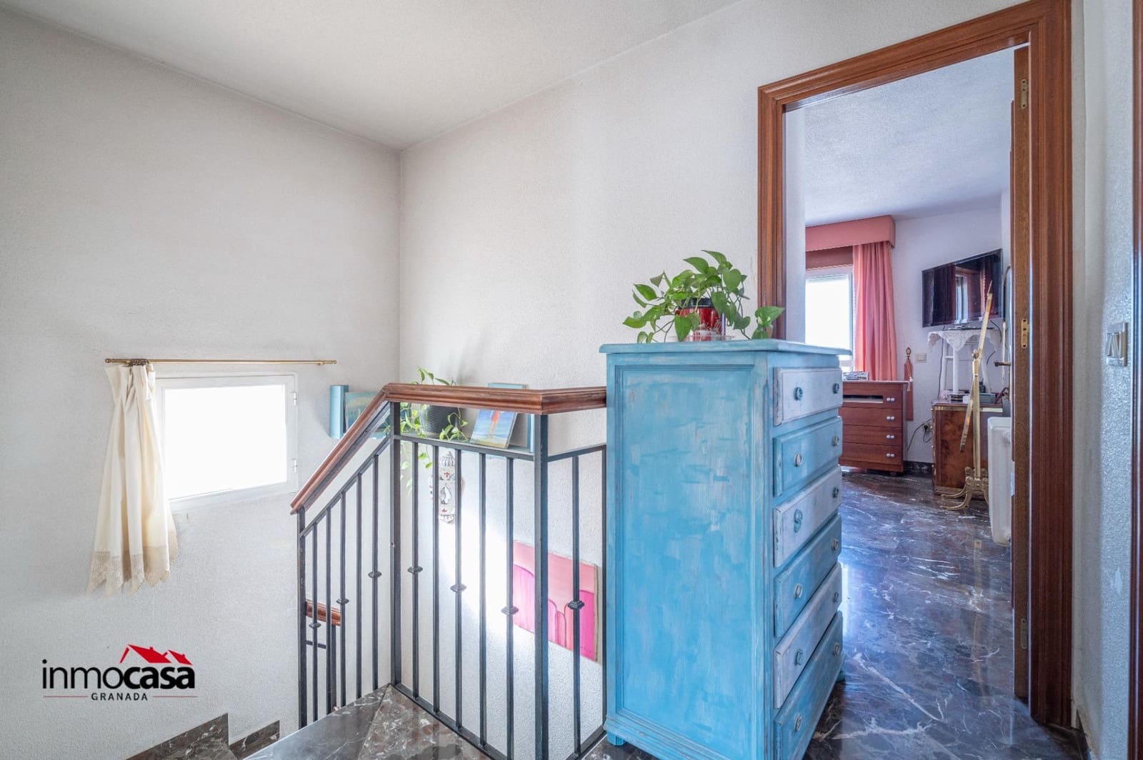 3 soveværelse Villa til salg i La Zubia med swimmingpool garage - € 272.000 (Ref: 9791201)