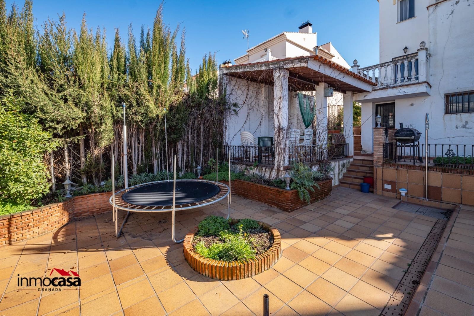 3 soveværelse Villa til salg i La Zubia med swimmingpool garage - € 272.000 (Ref: 9791201)