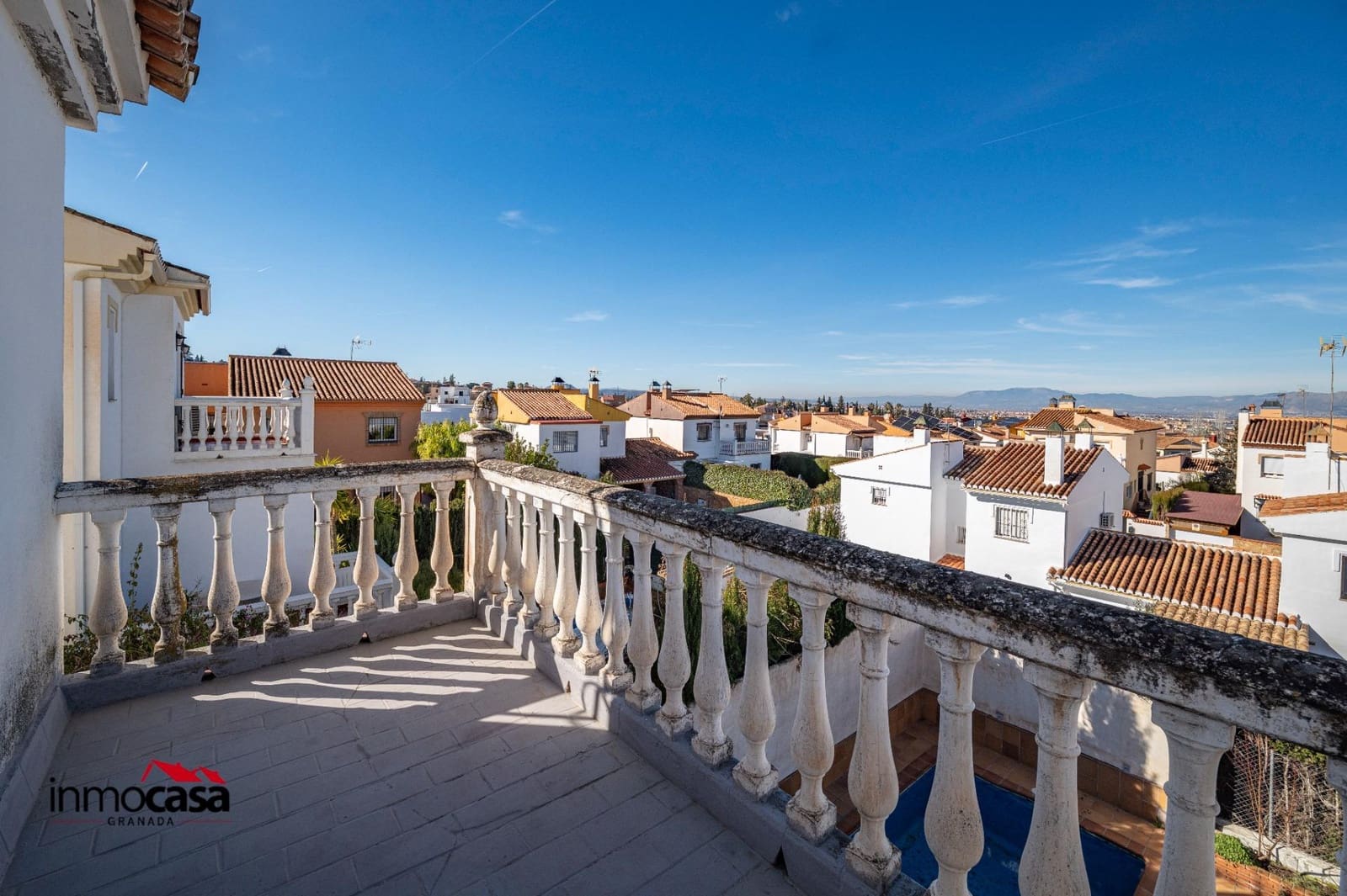 3 soveværelse Villa til salg i La Zubia med swimmingpool garage - € 272.000 (Ref: 9791201)