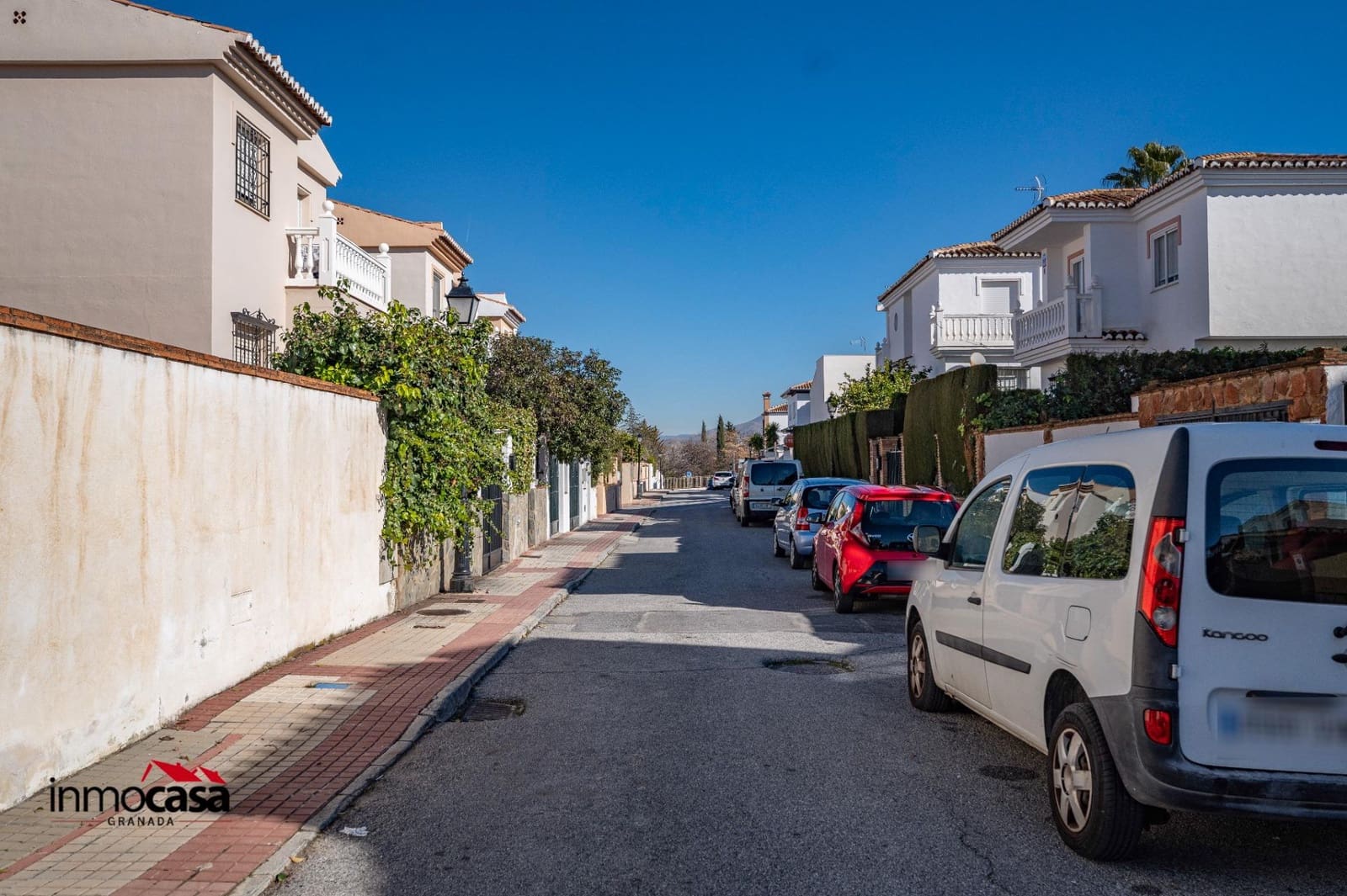 3 soveværelse Villa til salg i La Zubia med swimmingpool garage - € 272.000 (Ref: 9791201)