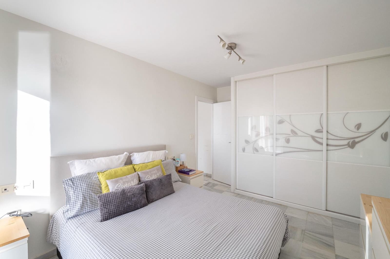 2 bedroom Flat for sale in Cenes de la Vega - € 124,900 (Ref: 9791202)