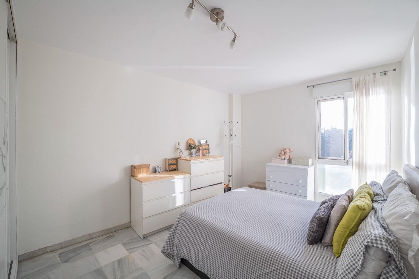 2 bedroom Flat for sale in Cenes de la Vega - € 124,900 (Ref: 9791202)