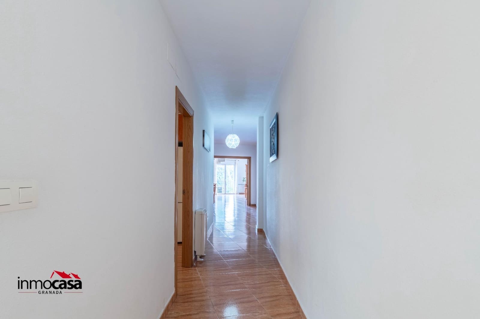 3 bedroom Flat for sale in Ogijares with garage - € 219,900 (Ref: 9820643)