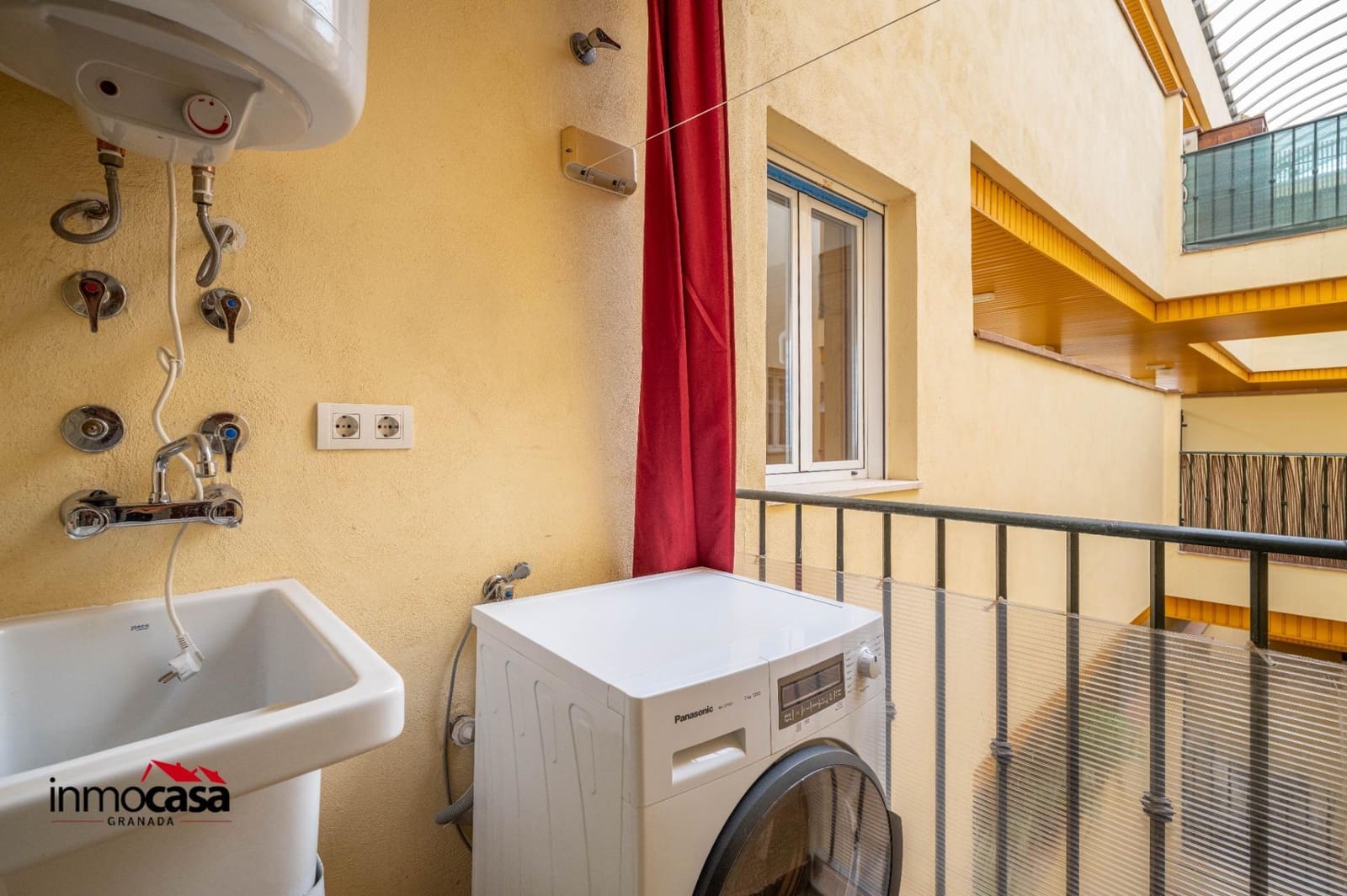 3 bedroom Flat for sale in Ogijares with garage - € 219,900 (Ref: 9820643)