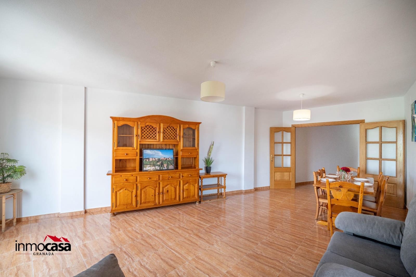 3 bedroom Flat for sale in Ogijares with garage - € 219,900 (Ref: 9820643)